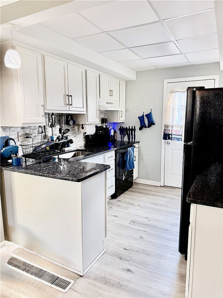 65 Worcester Rd Rochester, NY 14616 - Thumbnail 4