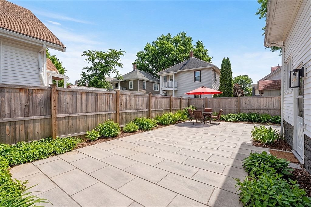 271 Atlantic St Quincy, MA 02171 - Thumbnail 4