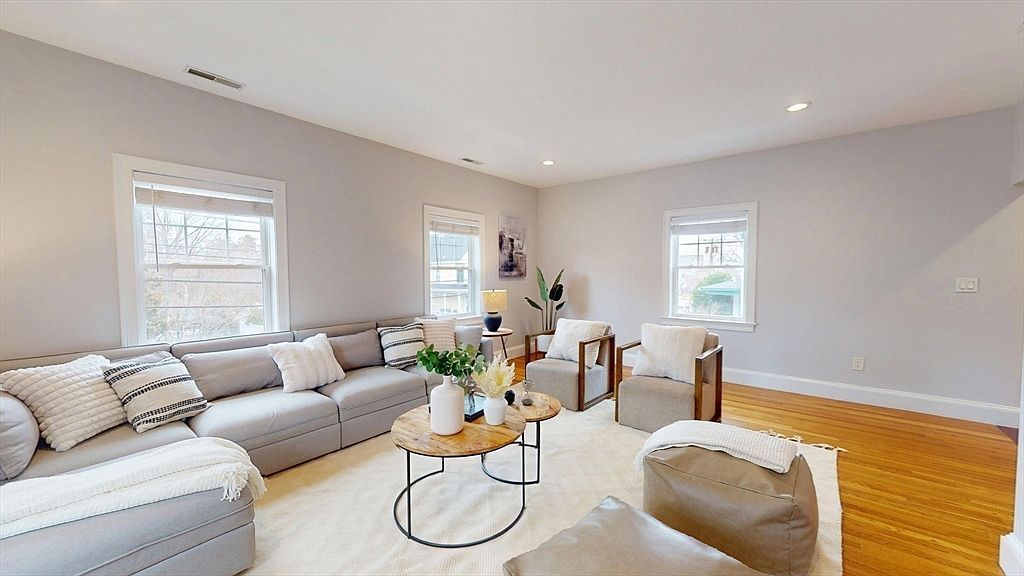 50 Oakland St Floor 2 Medford, MA 02155 - Thumbnail 4