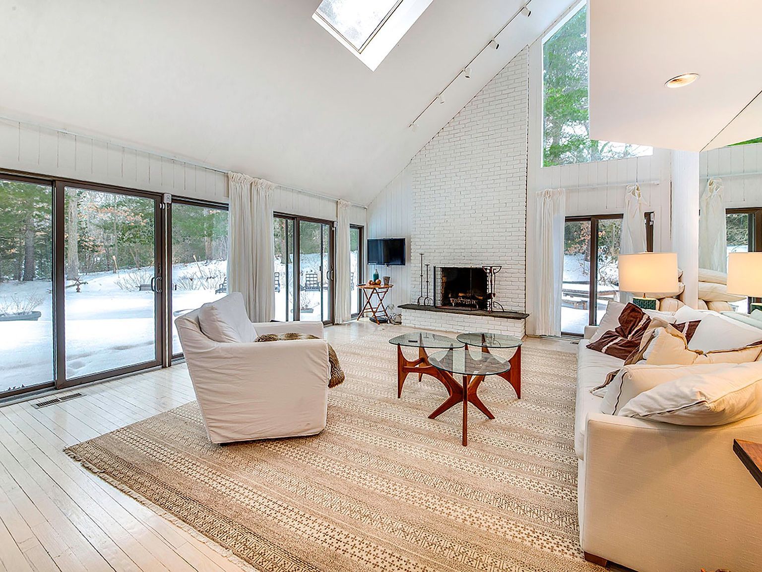 669 Hands Creek Rd East Hampton, NY 11937 - Thumbnail 4