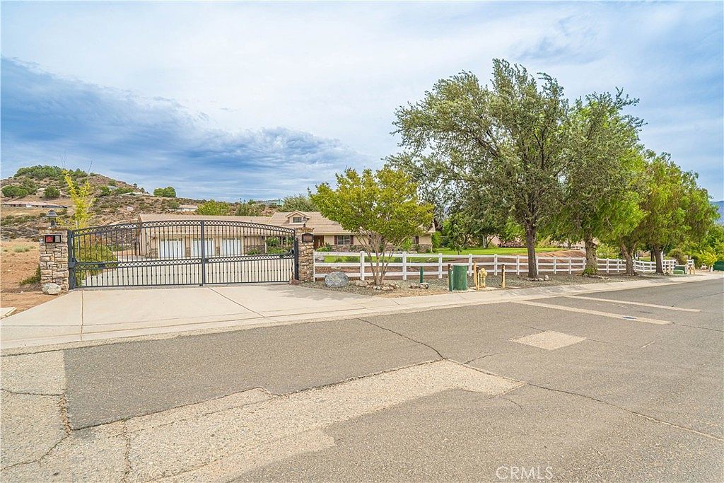 33926 McEnnery Canyon Rd Acton, CA 93510 - Thumbnail 4