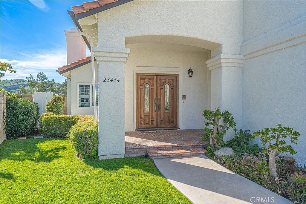 23454 Cloverdale Ct Santa Clarita, CA 91321 - Thumbnail 4