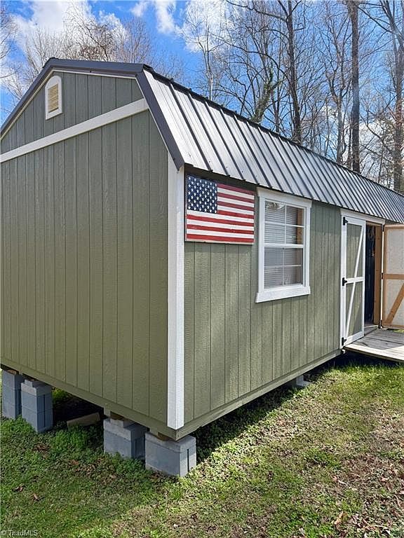 500 Pineywood Rd Thomasville, NC 27360  | Single Family