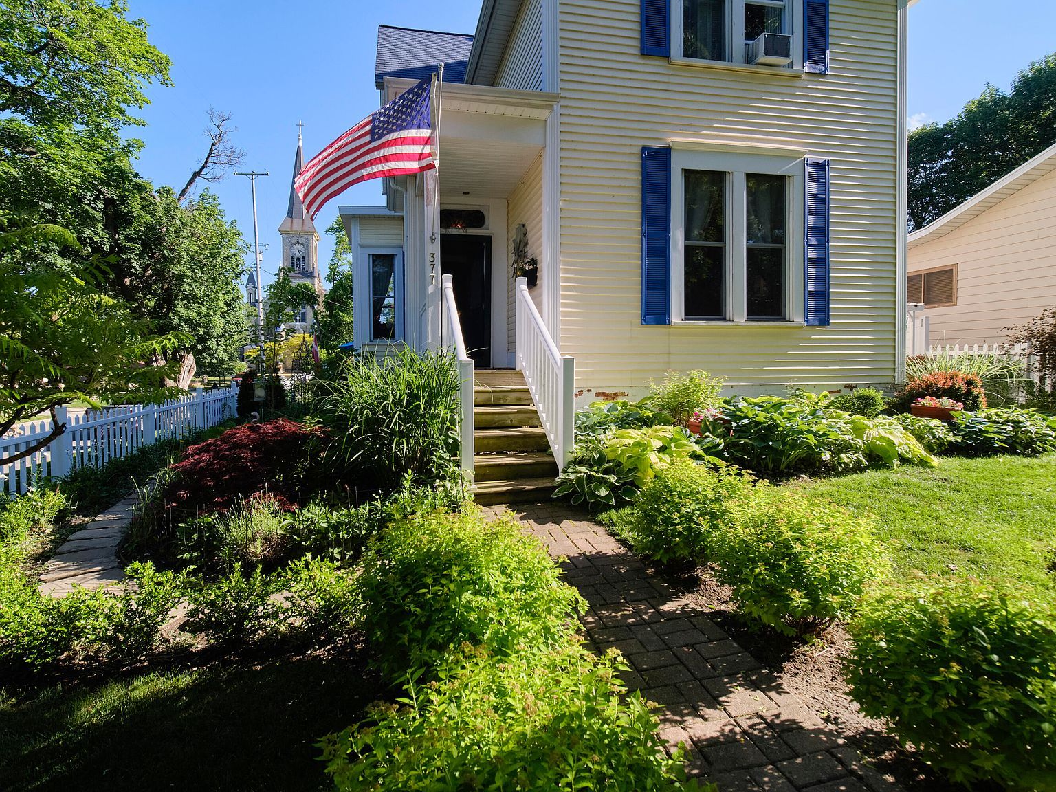 377 4th St Manistee, MI 49660 - Thumbnail 4