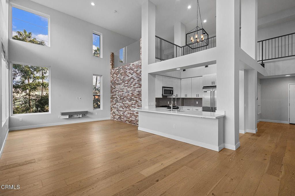 1901 Victoria Ave #204 Oxnard, CA 93035 - Thumbnail 4