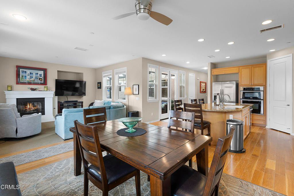 1423 Caspian Way Oxnard, CA 93035 - Thumbnail 4