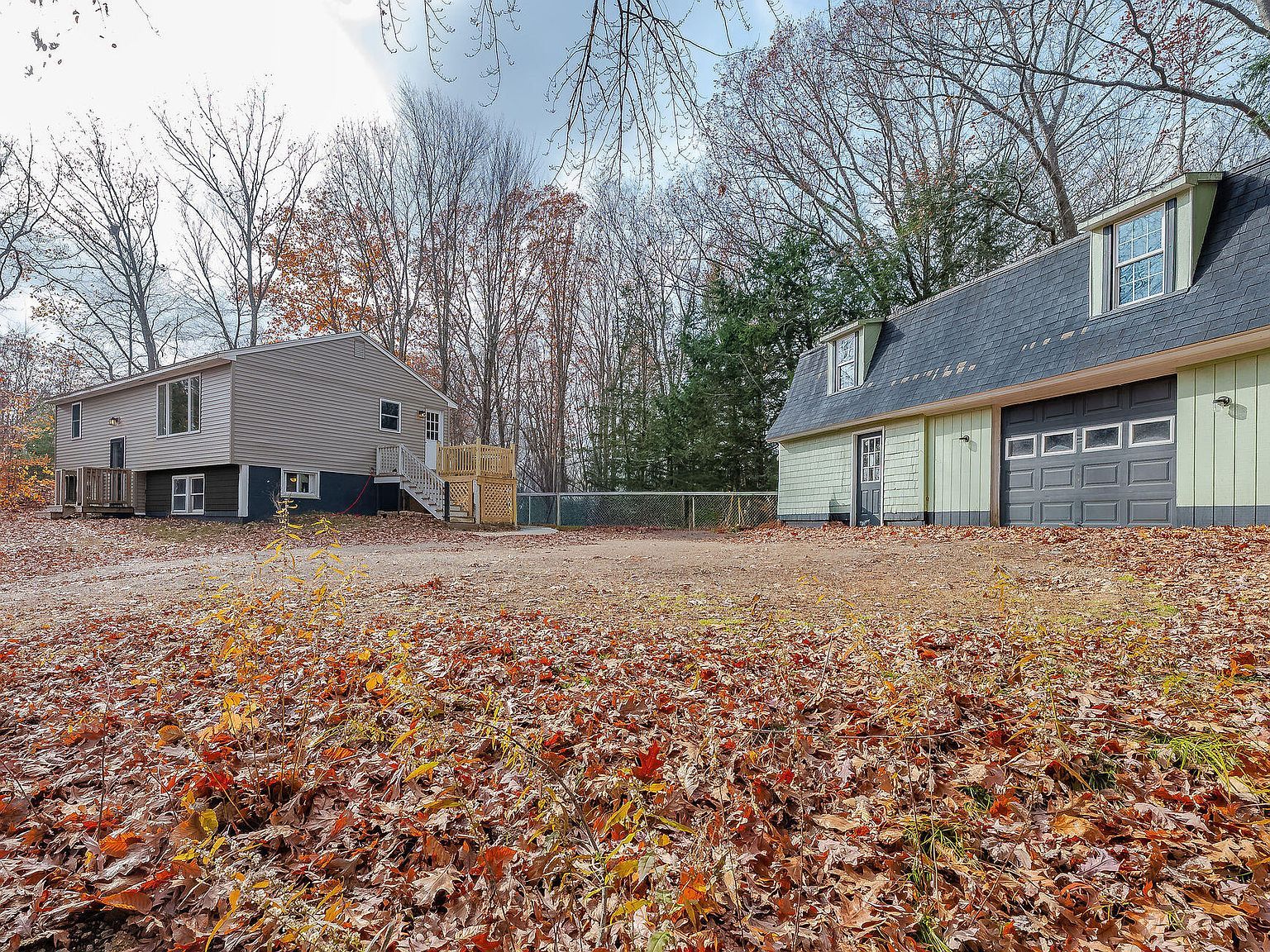 14 Webster St Springvale, ME 04083 - Thumbnail 4