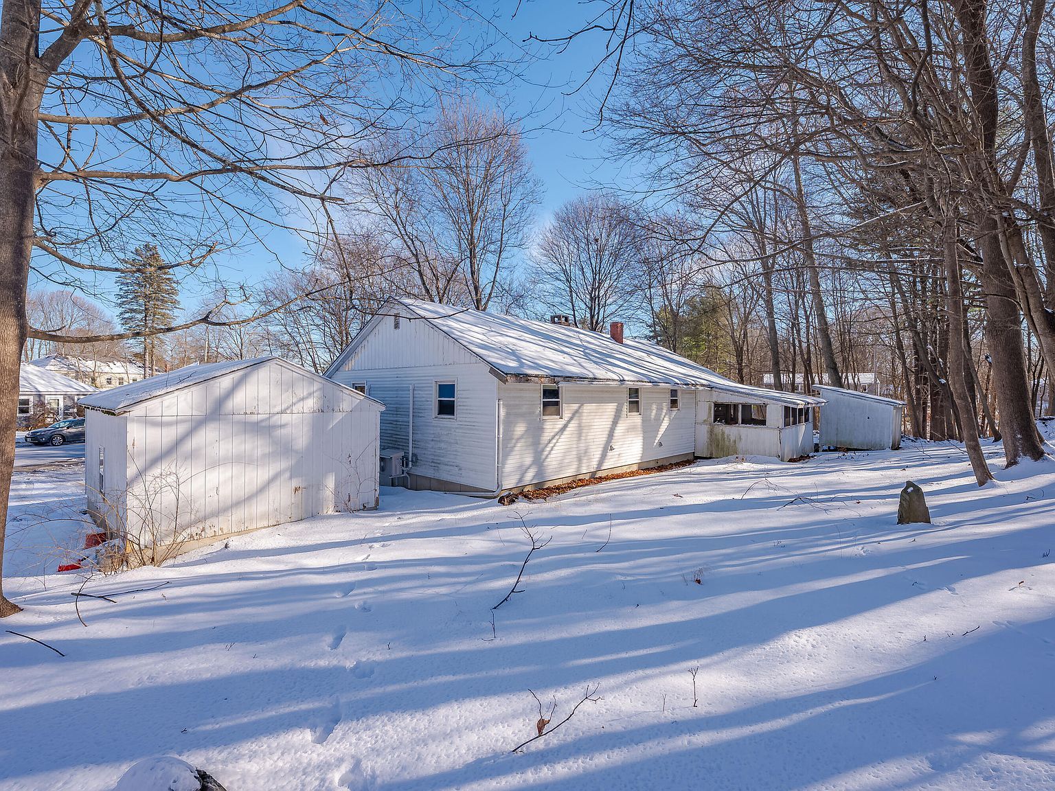 2 Wainwright Ave Kittery, ME 03904 - Thumbnail 4