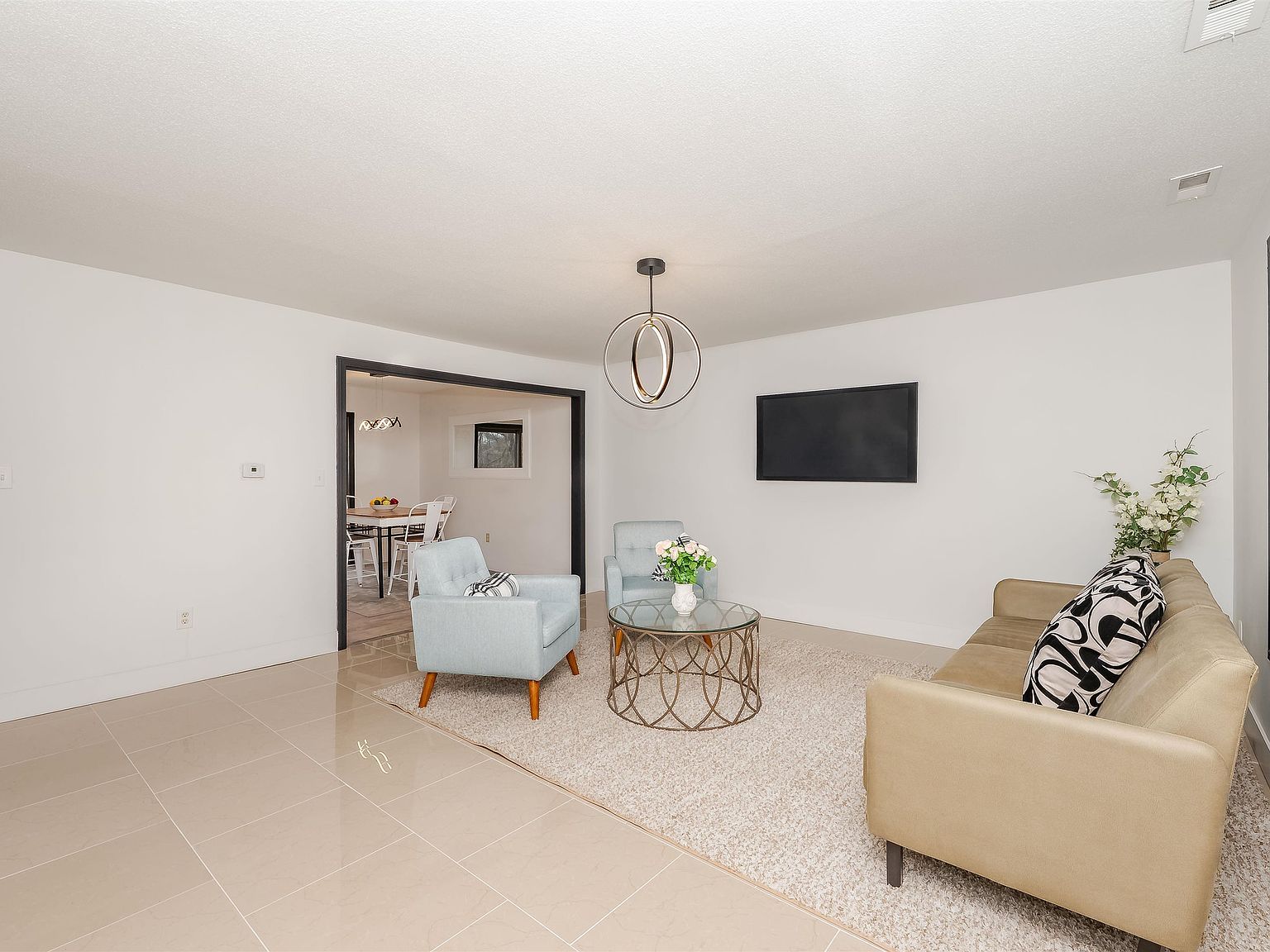 145 Canterbury Ln Londonderry, NH 03053 - Thumbnail 4