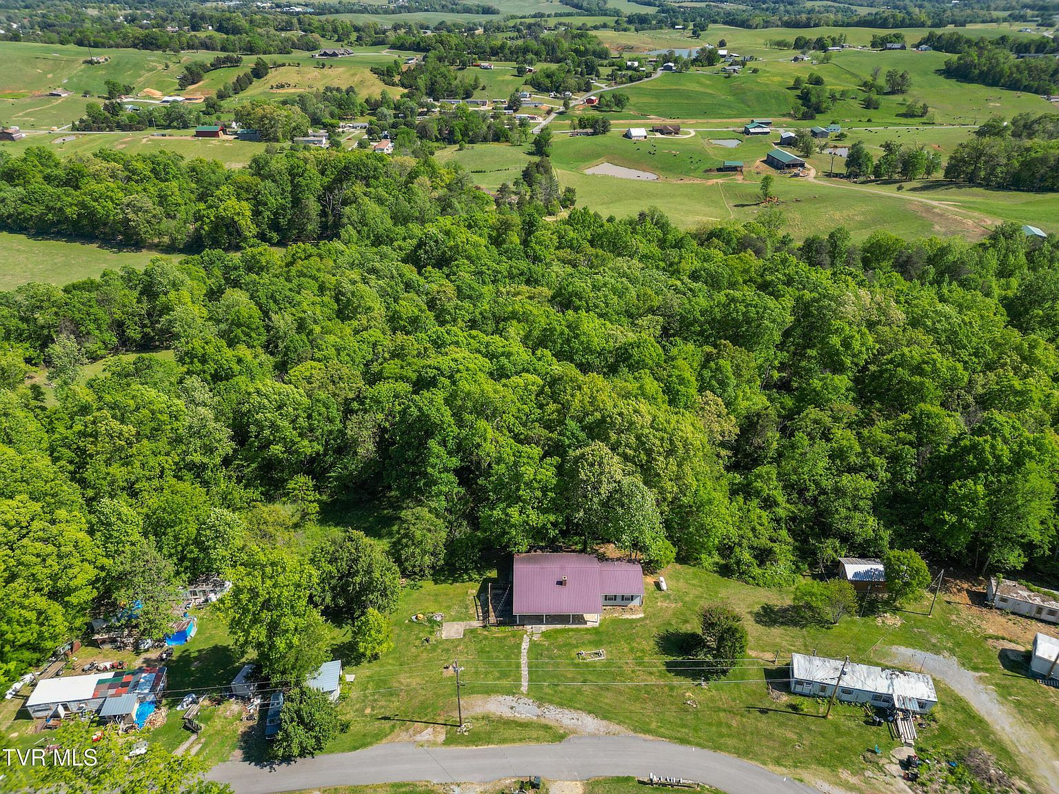 215 S Hickory Cir Greeneville, TN 37743 - Thumbnail 4