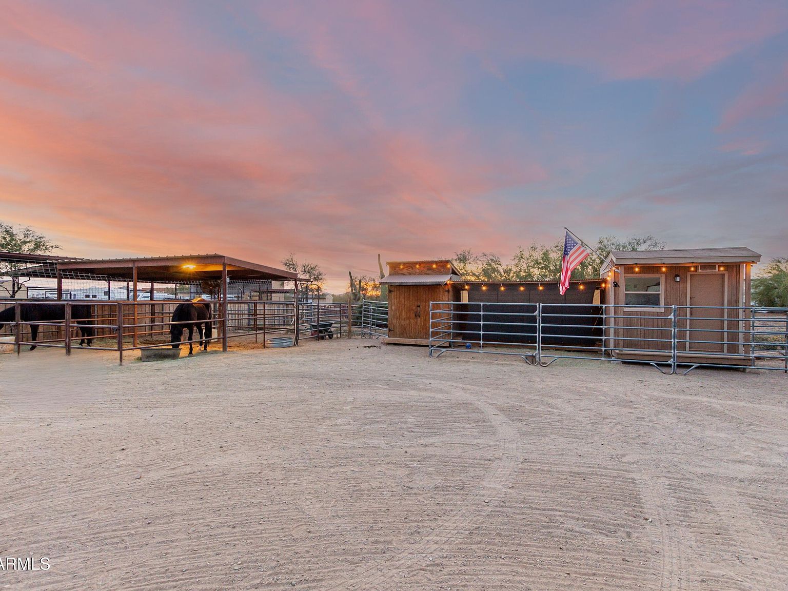 1939 E Primrose Path Phoenix, AZ 85086 - Thumbnail 4