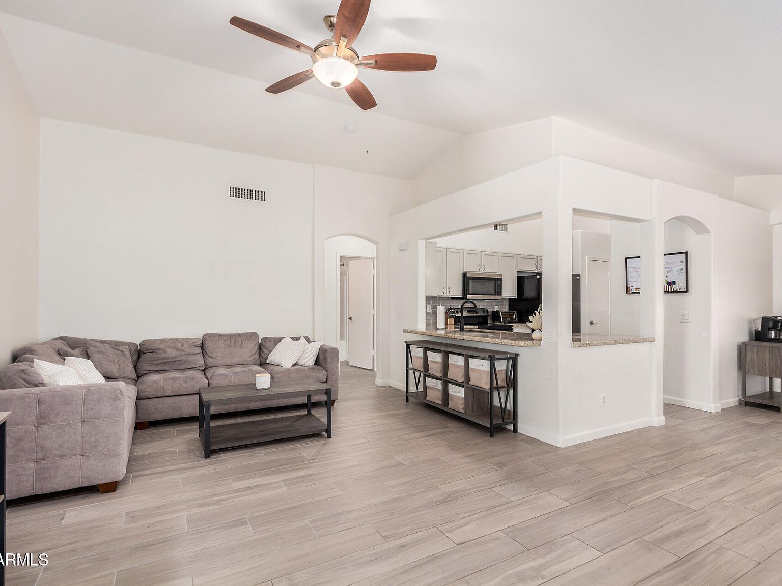 13216 W Desert Ln Surprise, AZ 85374 - Thumbnail 4