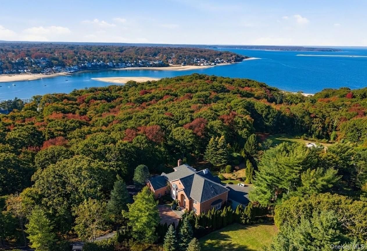 19 Cobblestone Ct Centerport, NY 11721 - Thumbnail 4