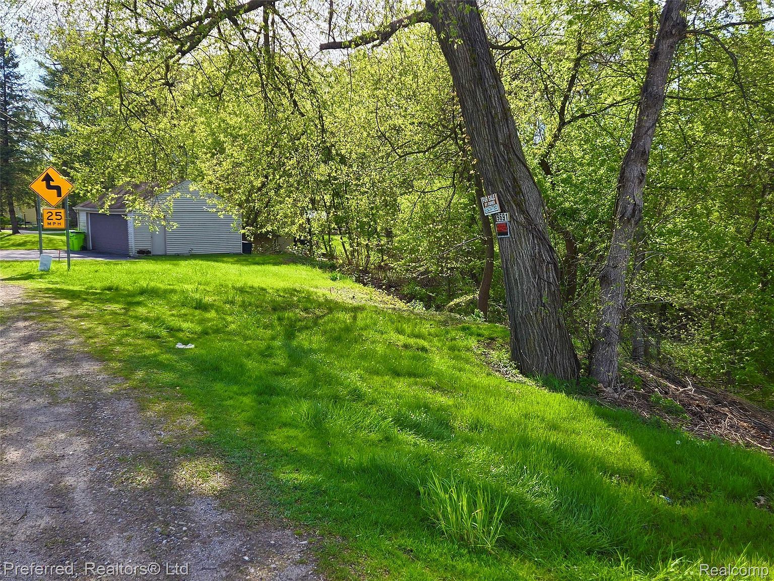 9691 Elizabeth Lake Rd White Lake, MI 48386 - Thumbnail 4