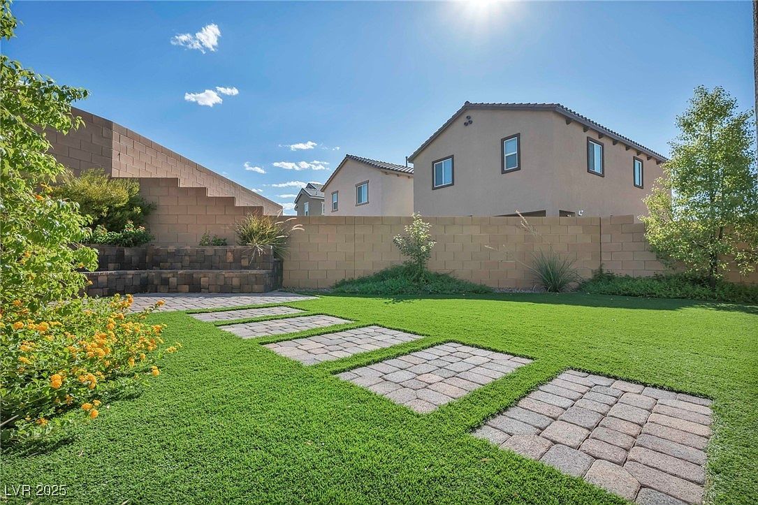 65 Ella Ashman Ave Henderson, NV 89011 - Thumbnail 4