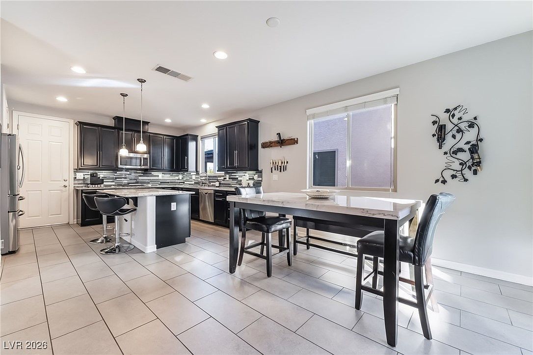 9815 Vista Meadows Ave Las Vegas, NV 89148 - Thumbnail 4