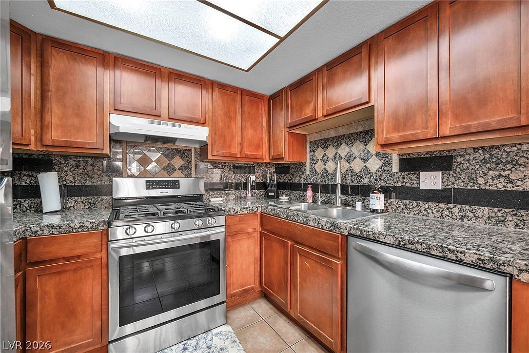 6443 Big Pine Way Las Vegas, NV 89108 - Thumbnail 4