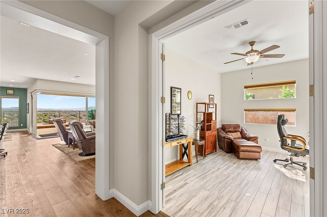 2069 Alto Vista Dr Henderson, NV 89052 - Thumbnail 4