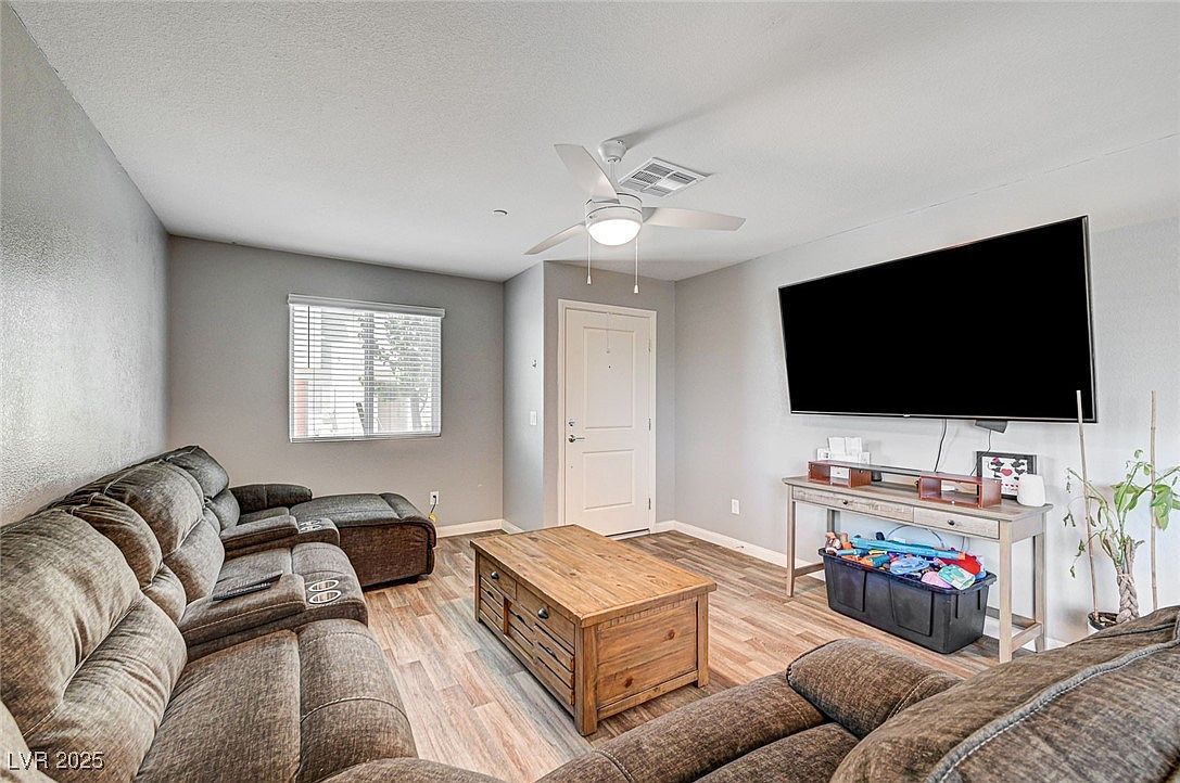 5617 Craftsman Ave Las Vegas, NV 89122 - Thumbnail 4