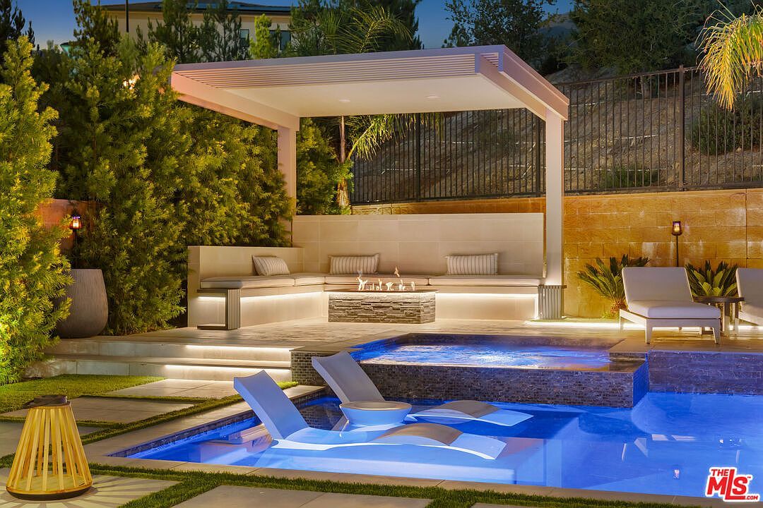 20741 W Deer Grass Ct Porter Ranch, CA 91326 - Thumbnail 4