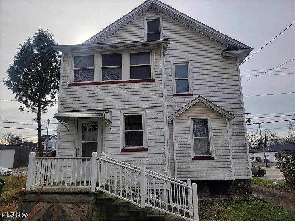 1911 Youngstown Rd SE Warren, OH 44484 - Thumbnail 4