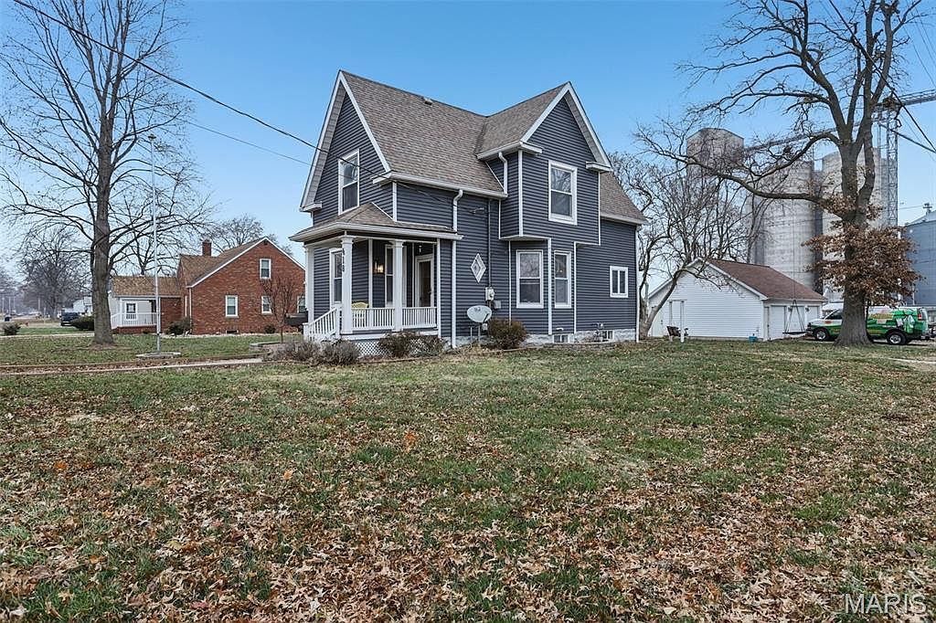 418 S Cedar St Trenton, IL 62293 - Thumbnail 4