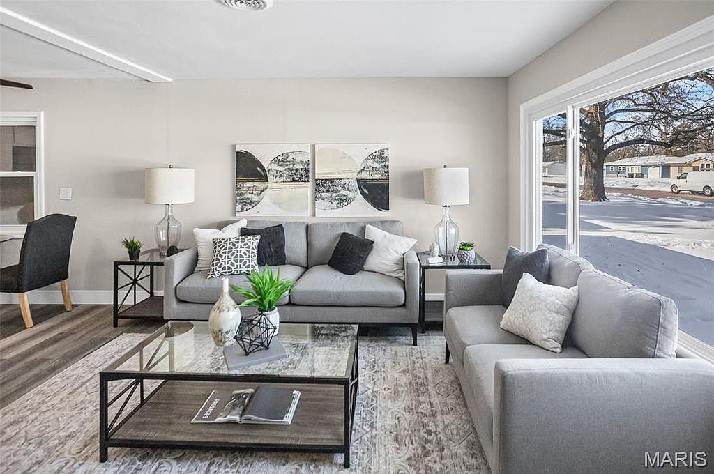 3810 Memorial Dr Belleville, IL 62226 - Thumbnail 4