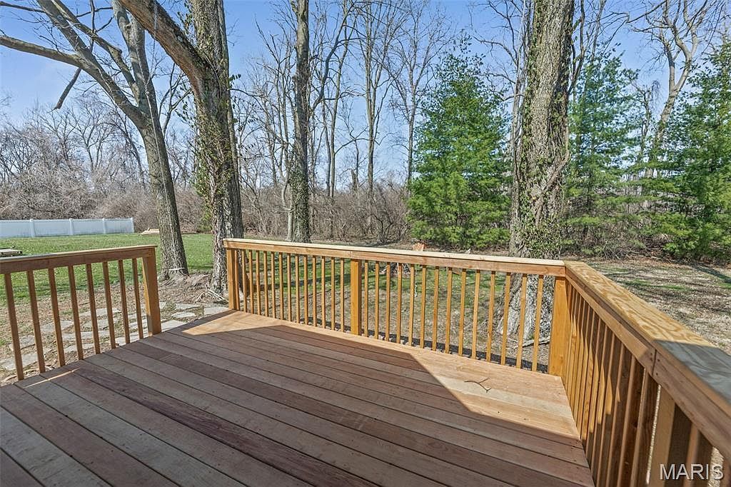 211 Belden Dr Edwardsville, IL 62025 - Thumbnail 4