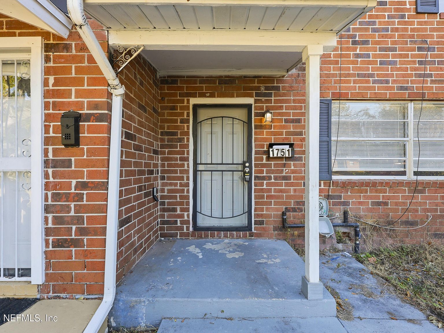 1751 Powhattan St Jacksonville, FL 32209 - Thumbnail 4