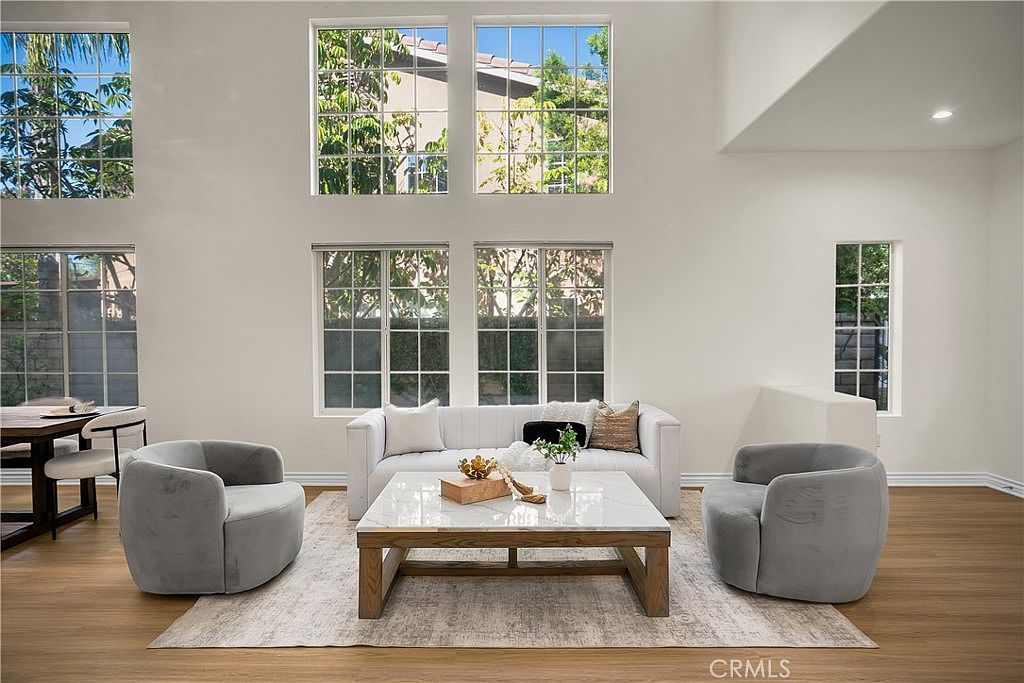 2029 Roadrunner Ave Thousand Oaks, CA 91320 - Thumbnail 4