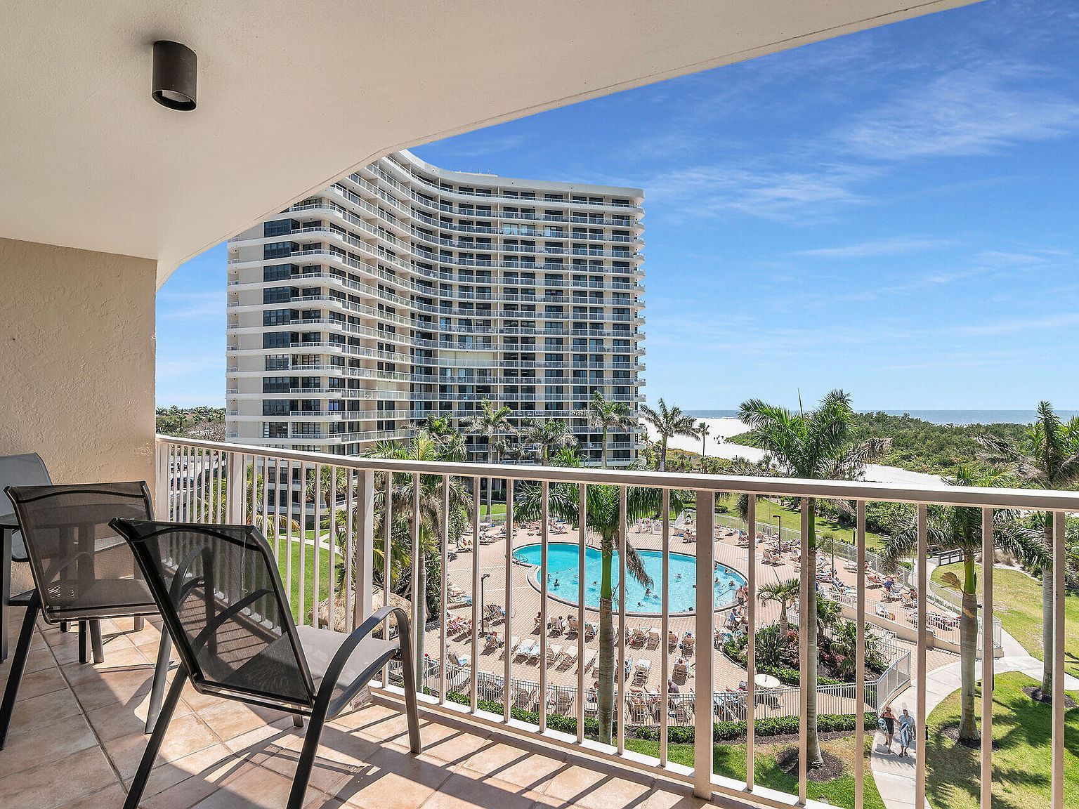 440 Seaview Ct APT 504 Marco Island, FL 34145 - Thumbnail 4