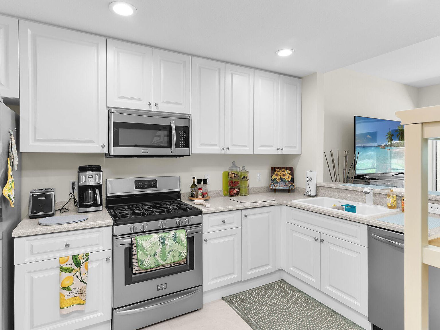 3970 Deer Crossing Ct APT 105 Naples, FL 34114 - Thumbnail 4