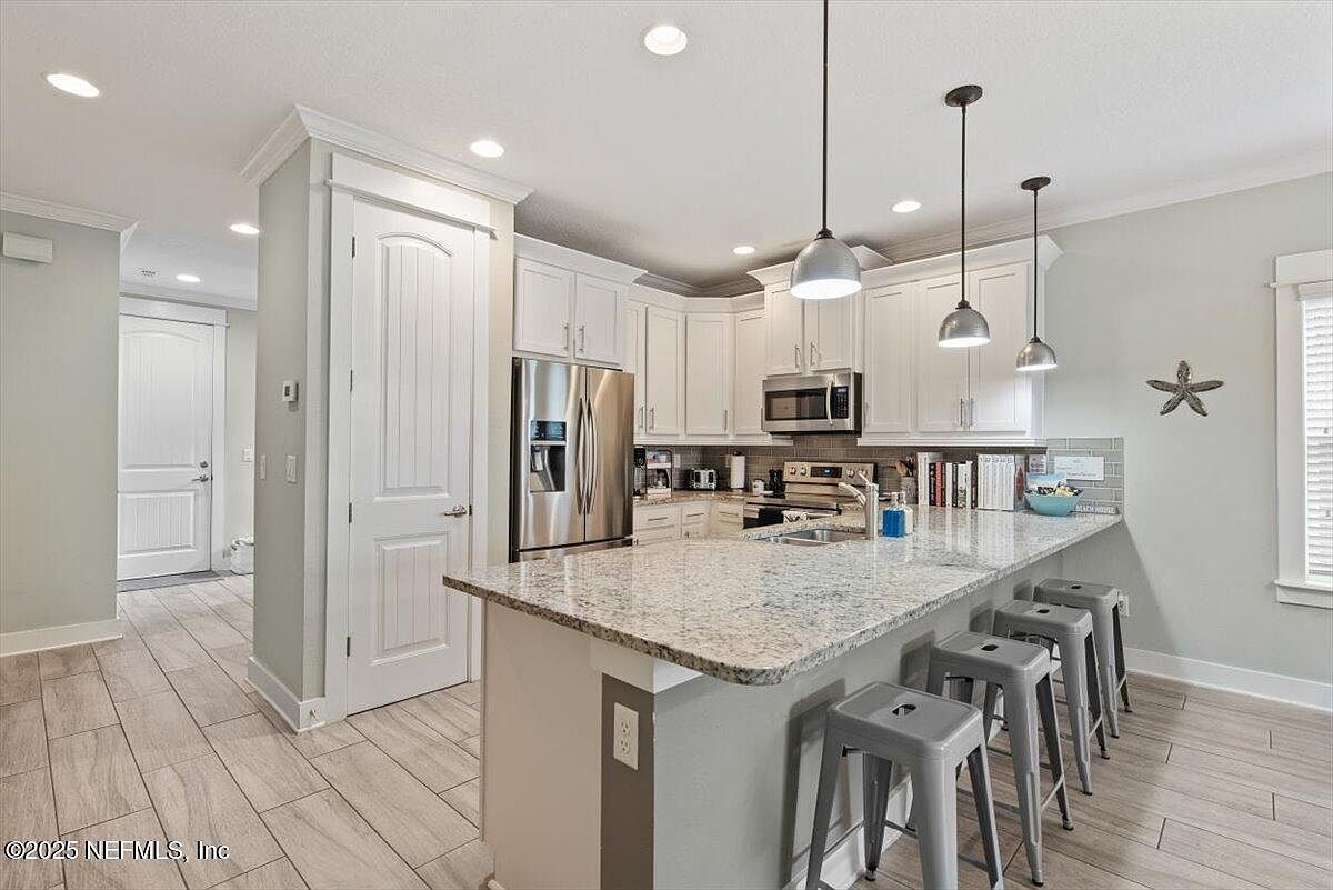 231 10th Ave S Jacksonville Beach, FL 32250 - Thumbnail 4