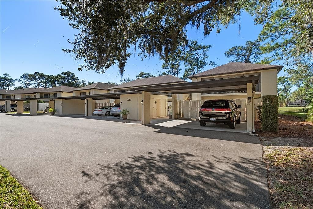 6110 Country Club Way APT 204 Sarasota, FL 34243 - Thumbnail 4