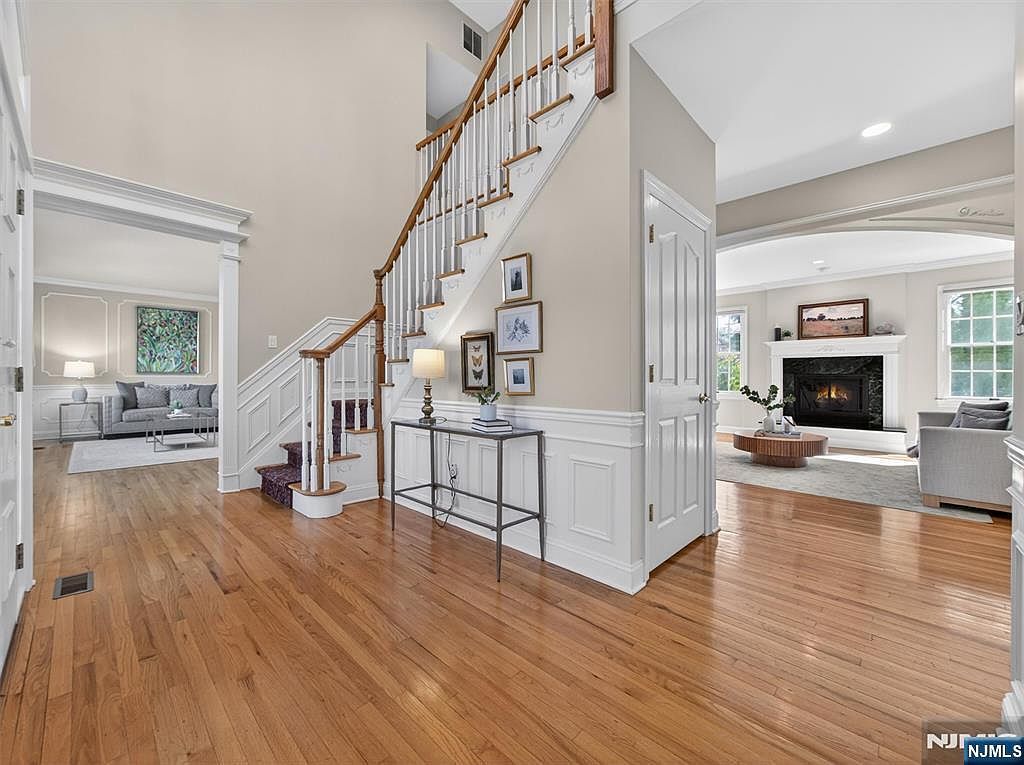 14 Scenic Ct Ramsey, NJ 07446 - Thumbnail 4