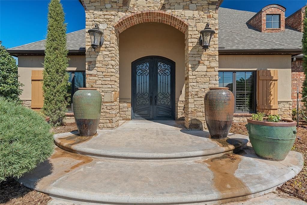 1209 W Flowering Peach Way Mustang, OK 73064 - Thumbnail 4