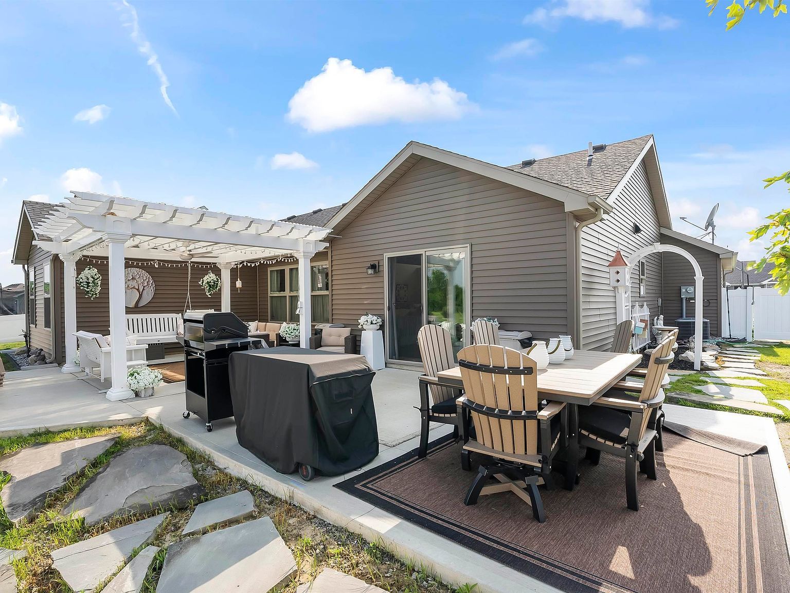 773 Sycamore St Decatur, IN 46733 - Thumbnail 4