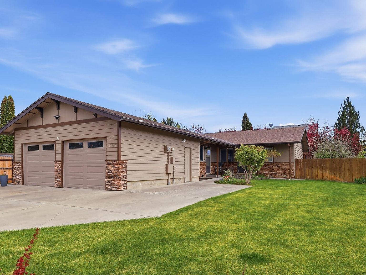 1735 NE Wichita Way Bend, OR 97701 - Thumbnail 4