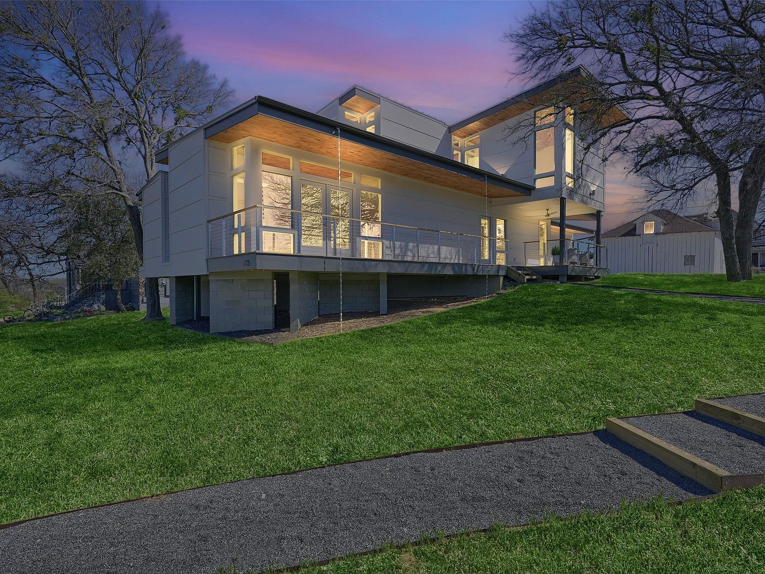 715 N Elm St Sherman, TX 75090 - Thumbnail 4