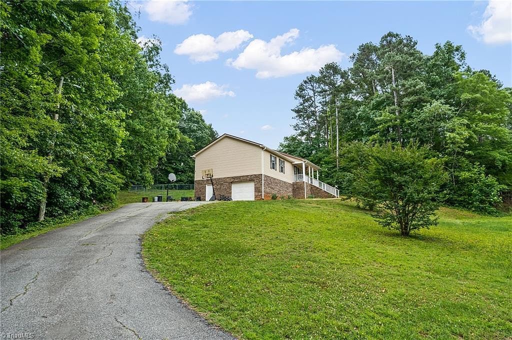 2383 Burkhart Rd Lexington, NC 27292 - Thumbnail 4