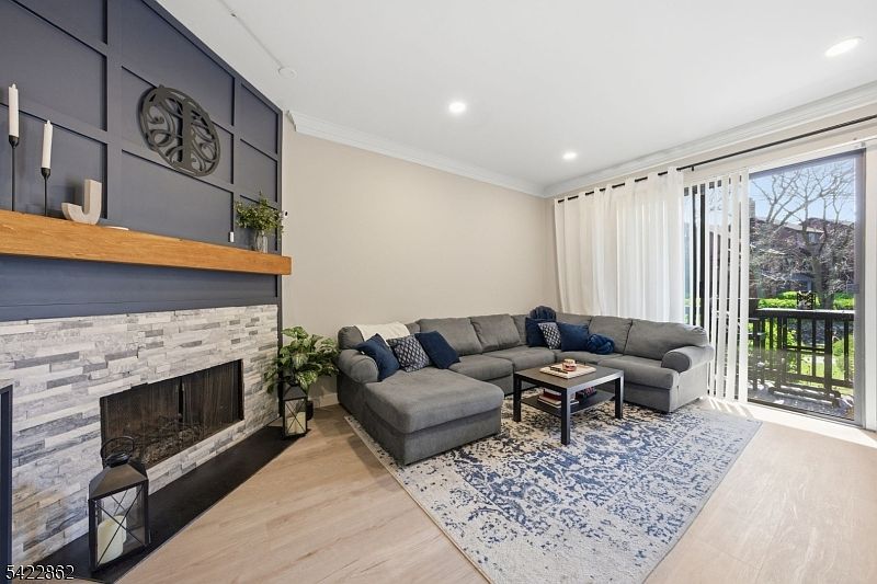 166 Sandcastle Ky #1 Secaucus, NJ 07094 - Thumbnail 4