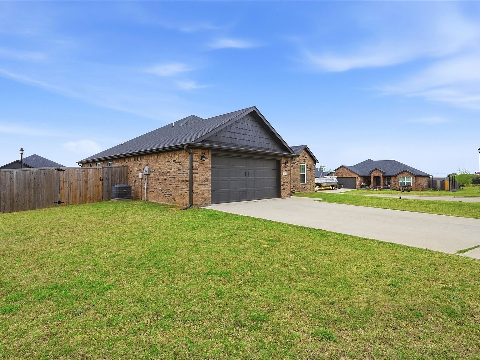 122 N Meadows Ln Pottsboro, TX 75076 - Thumbnail 4