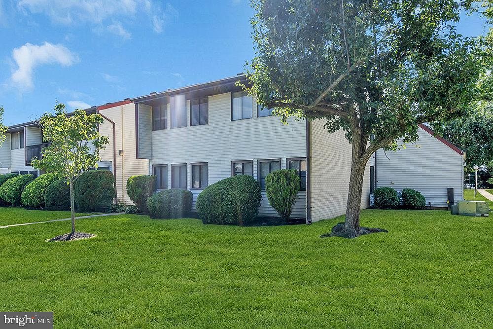 4 Avon Dr UNIT F Hightstown, NJ 08520 - Thumbnail 4