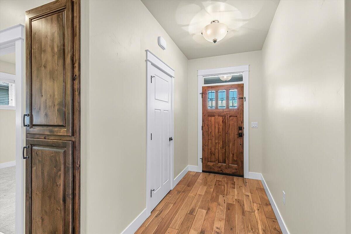 517 Windsong Way Medford, OR 97504 - Thumbnail 4