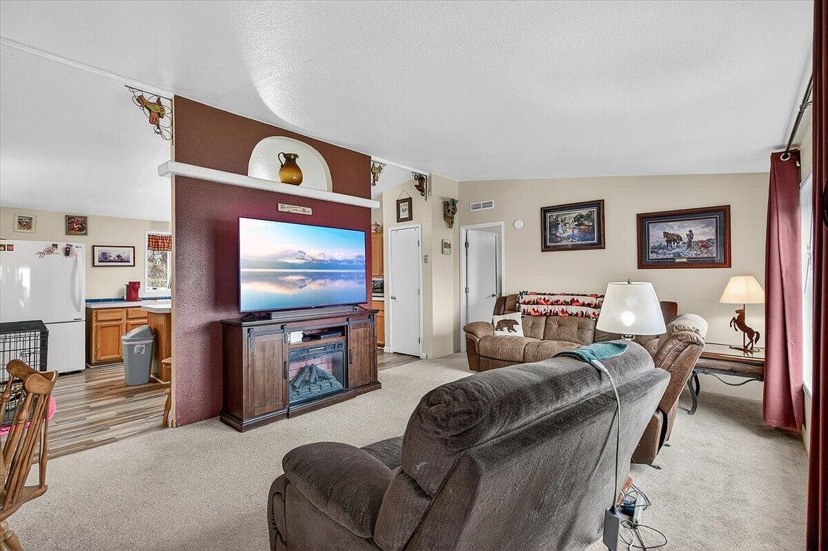 483 Wren Ridge Dr Eagle Point, OR 97524 - Thumbnail 4