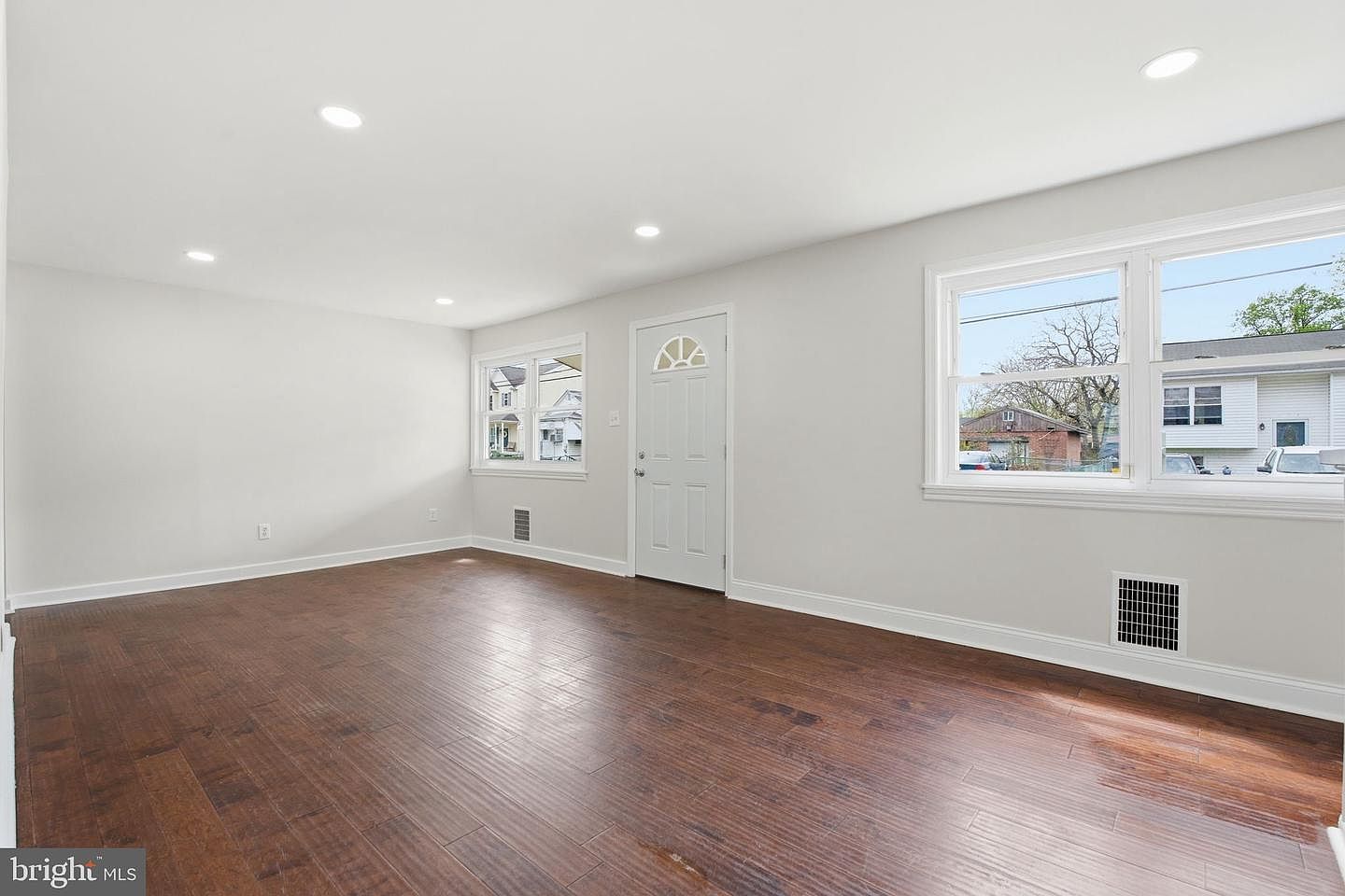 8001 W End Dr Baltimore, MD 21226 - Thumbnail 4