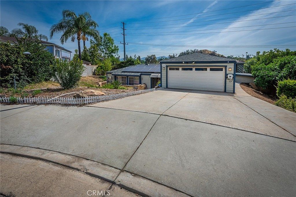 3208 Gibraltar Dr Riverside, CA 92506 - Thumbnail 4