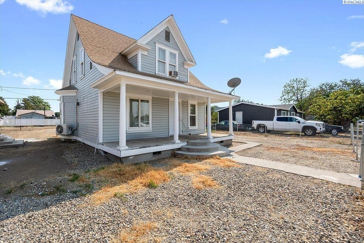 318 N 3rd Ave Mabton, WA 98935 - Thumbnail 4