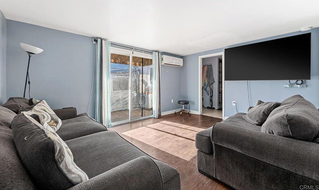 734 Anita St Chula Vista, CA 91911 - Thumbnail 4