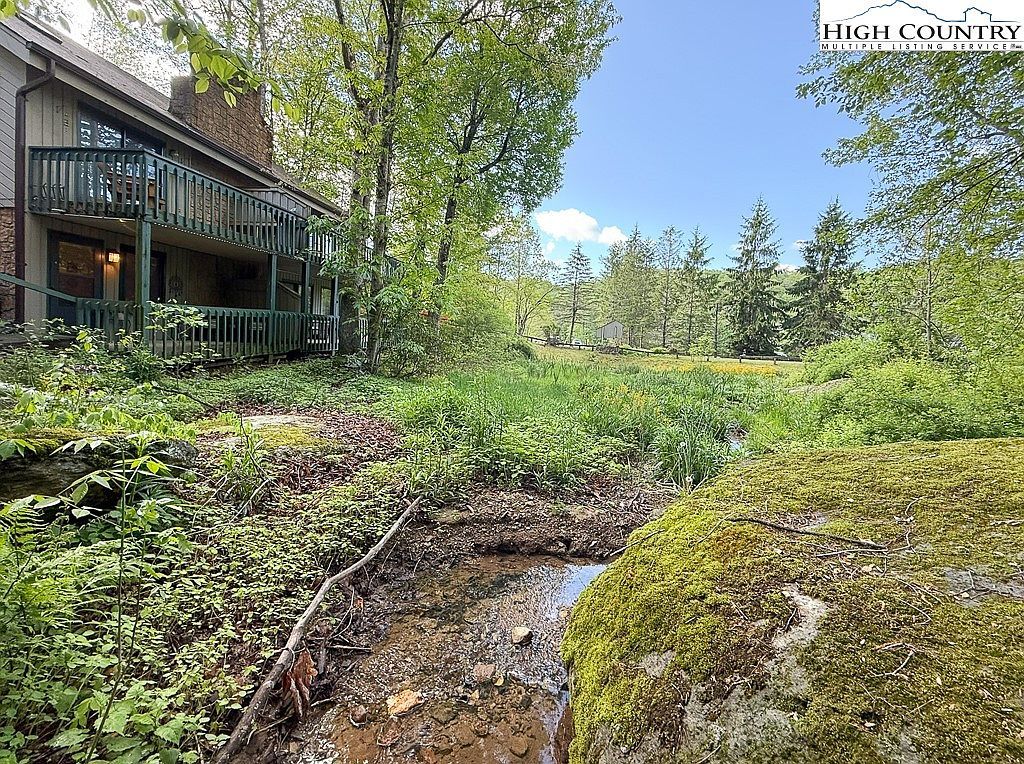 144 S Slope Loop UNIT 1 Banner Elk, NC 28604 - Thumbnail 4